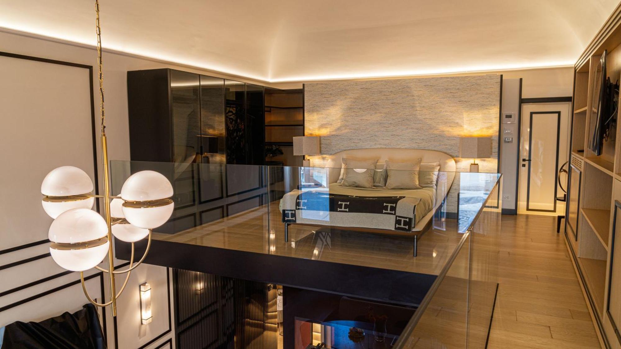 Luxury Borghese Loft Apartment Rome